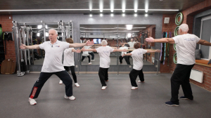 Зарядка для людей «серебряного» возраста. Упражнения для суставов, позвоночника и вестибулярной устойчивости