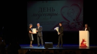 Александр Беглов и Александр Бельский поздравили медсестер с профессиональным праздником