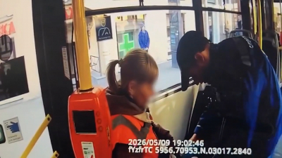 На Васильевском острове Росгвардия задержала мужчину, который в троллейбусе избил женщину-кондуктора