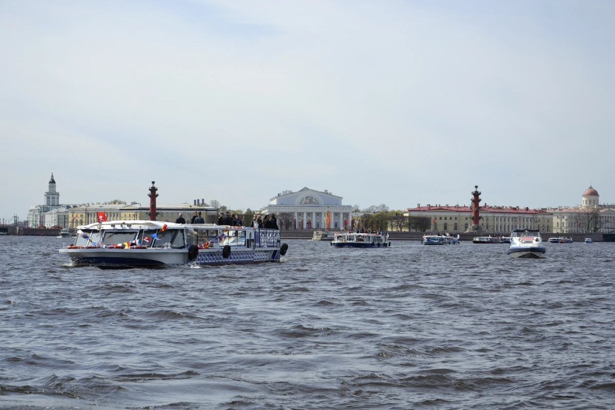 В День Победы водные мероприятия в Петербурге прошли без происшествий - tvspb.ru