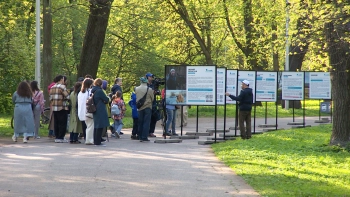 На Елагином острове открылась фотовыставка «Лесной репортаж»