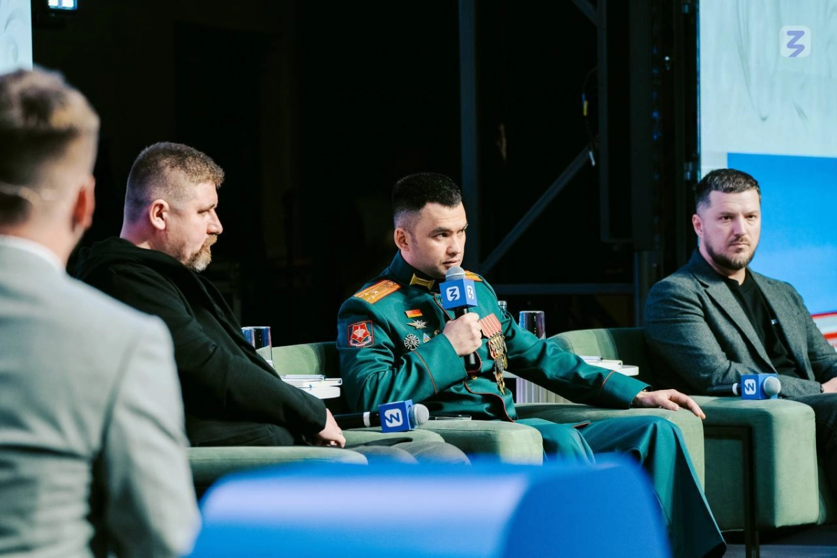 Участник программы «Время героев» Артур Жумабаев принял участие в марафоне Знание.Первые - tvspb.ru