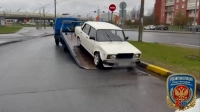 «Форсаж» по-петербургски: полиция изъяла авто у любителей парковочных гонок