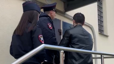 «С места ДТП уехал»: в Петербурге возбудили уголовное дело после наезда самокатчика-мигранта на подростка