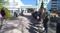 Палатки, ретро-мотоциклы и минута молчания: «Военный городок» открыли в Детской больнице № 1