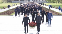 Петербургские спортсмены почтили память жертв Великой Отечественной войны на Пискаревском кладбище
