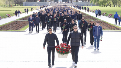 Петербургские спортсмены почтили память жертв Великой Отечественной войны на Пискаревском кладбище