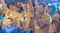 Команда и фанаты – вместе: Петербург шумно отпраздновал долгожданное чемпионство «Зенита»