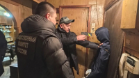 Гостю выстрелил в глаз: суд изучит дело коллекционера оружия, который обвиняется в убийстве случайного знакомого на улице Зины Портновой
