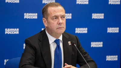 Дмитрий Медведев — участникам предварительного голосования «Единой России»: Попытки спрятать партийный политический статус будут жёстко пресекаться