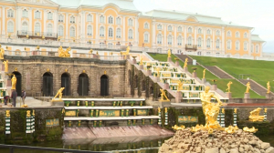 Весенний праздник фонтанов в Петергофе