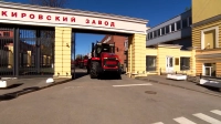 Под знамёнами Победы: колонна тракторов прошла от Кировского завода до «Пулковского рубежа»