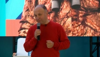 Книжный салон: Павел Глазков рассказал о влиянии ранней весны на природу Петербурга