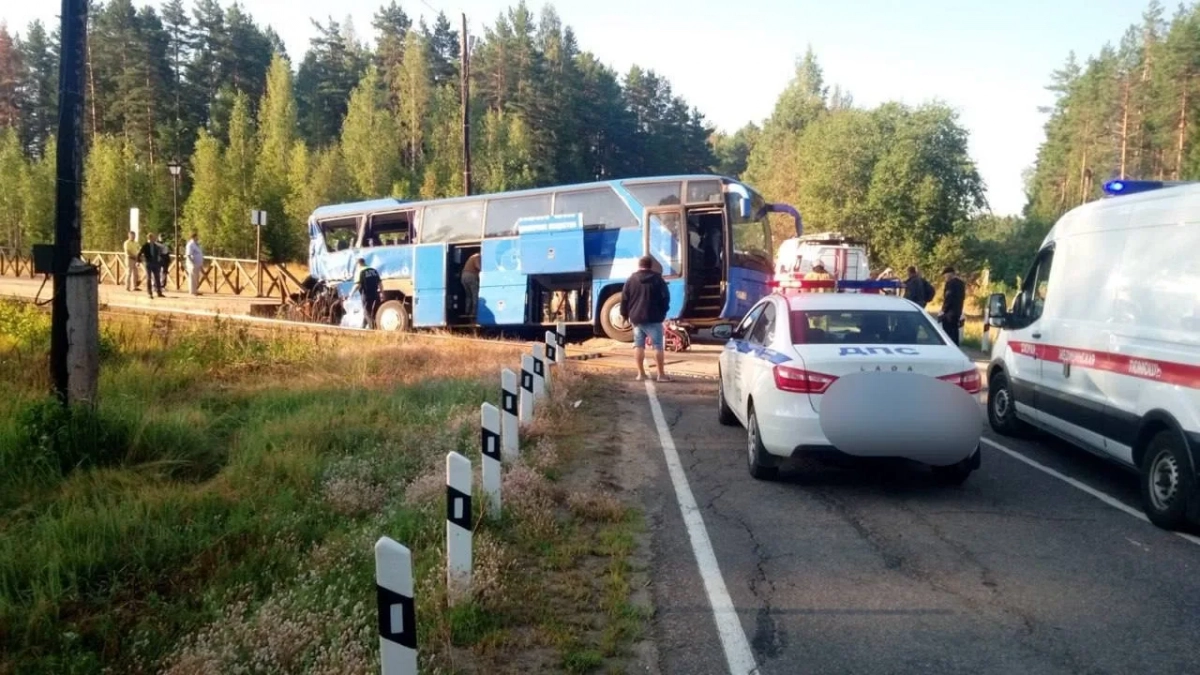 Водитель автобуса предстанет перед судом за смертельное ДТП на переезде под Лодейным Полем - tvspb.ru