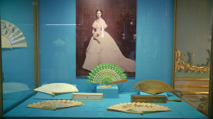 Детали. Выставка «Веера императрицы Марии Фёдоровны. 1860–1910-е годы» в Государственном Эрмитаже