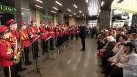 Поезда под песни Победы: праздничный концерт прогремел в вестибюле «Ладожской»
