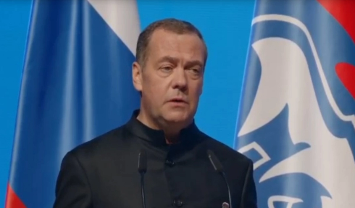 Медведев посетит церемонию прощания с Али Хаменеи - tvspb.ru