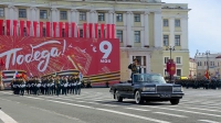 Более тысячи военных, Знамя Победы и сводный оркестр: как прошёл парад Победы на Дворцовой