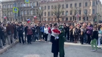 В Петербурге курсант сделал предложение любимой после парада Победы