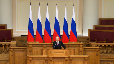 В Петербурге Владимир Путин выступил на Совете законодателей России