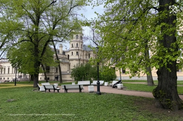 Архитектурные торшеры и кабели под землей: как обновят освещение в Алексеевском саду - tvspb.ru