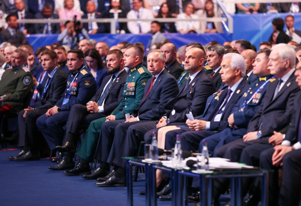 Александр Беглов: Представители «Единой России» стоят за всеми новыми мерами социальной поддержки петербуржцев - tvspb.ru