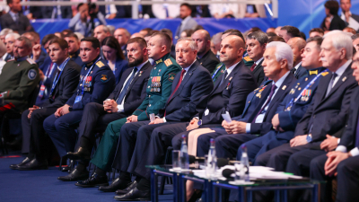 Александр Беглов: Представители «Единой России» стоят за всеми новыми мерами социальной поддержки петербуржцев