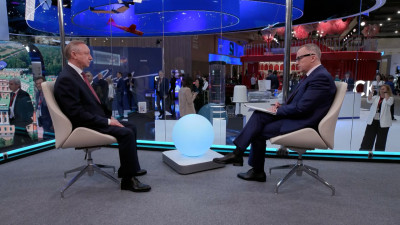 Мегапроекты, инвестиции и сохранение культурного наследия: Александр Беглов дал интервью телеканалу «Санкт-Петербург»