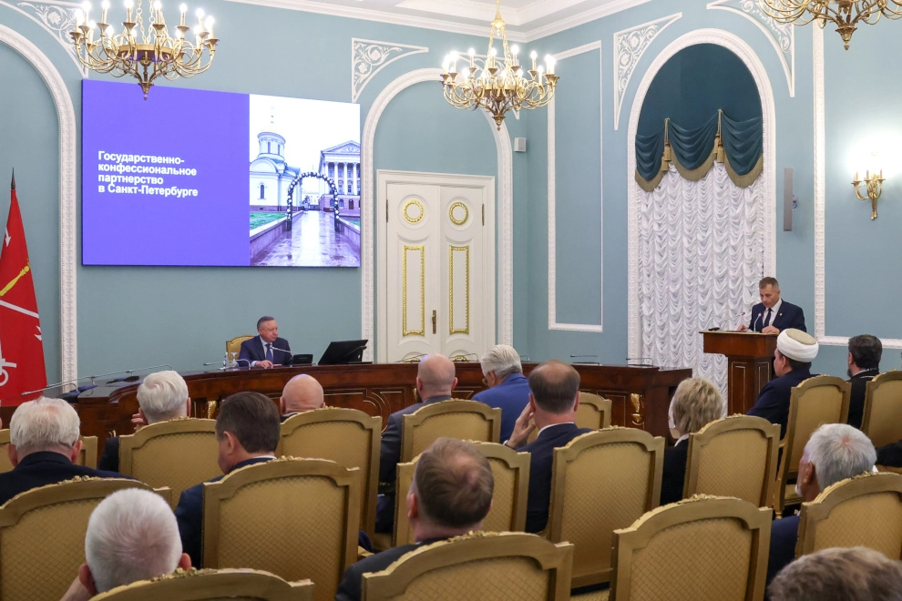 Александр Беглов: В Год единства народов России на южном берегу Финского залива в Стрельне планируется установить закладной камень петербургского Этнопарка - tvspb.ru