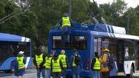В Петербурге на конкурсе водителей троллейбусов оценили золотой стандарт обслуживания маломобильных пассажиров