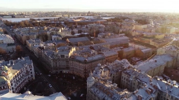 В Петербурге любителям прогулок по крышам грозят штрафы, а организаторам — суды