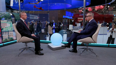 Александр Беглов в студии телеканала «Санкт-Петербург»: «Самое главное — инвестиции в наше достояние»