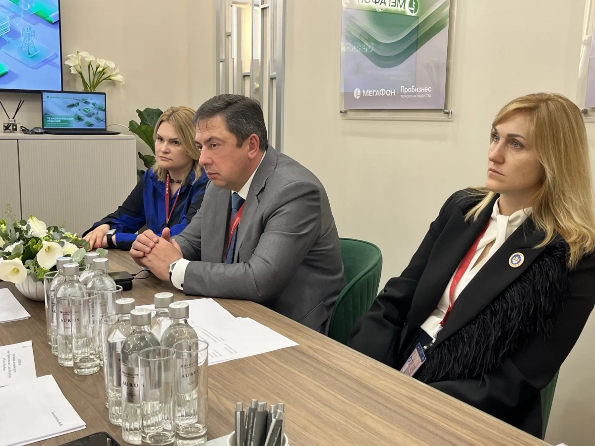 Валерий Москаленко: На ПМЭФ обсудили развитие телекоммуникаций Петербурга с «МегаФоном» - tvspb.ru