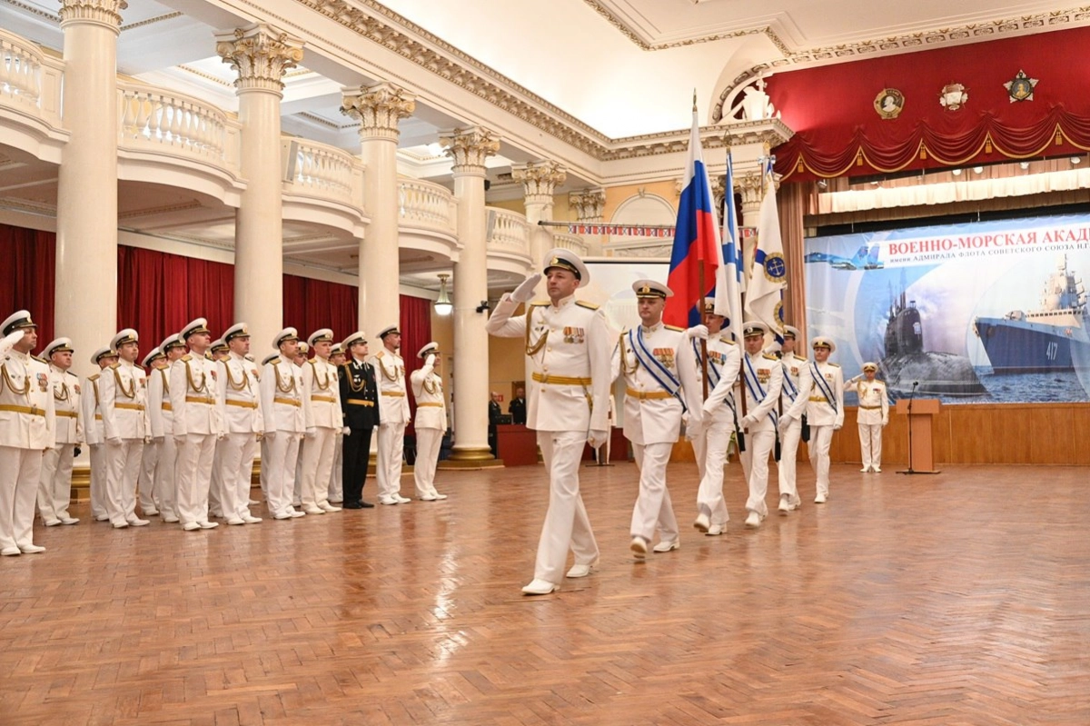 Более 220 офицеров пополнили ряды ВМФ после выпуска в Петербурге - tvspb.ru