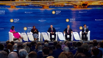 Отношения с Европой, США, технологический суверенитет: Владимир Путин выступил на пленарном заседании ПМЭФ