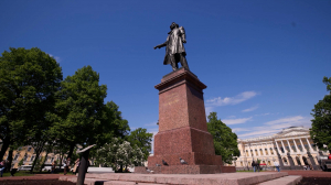 Насколько узнаваем образ великого города в знаменитых строках классиков? Опрос на улицах Петербурга