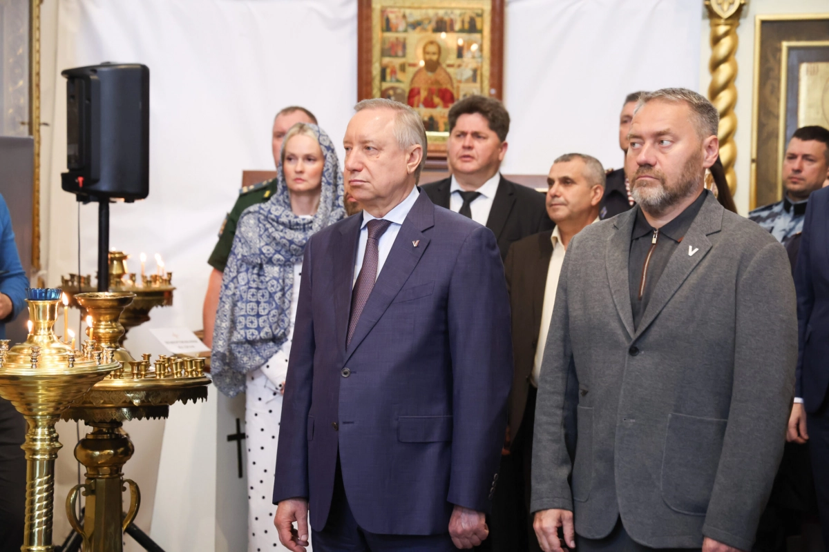 Александр Беглов и Александр Бельский приняли участие в торжественном богослужении, посвященном памяти святого князя Владимира - tvspb.ru