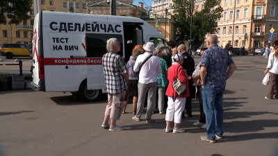 Экспресс-тесты на ВИЧ и гепатиты прямо у метро: как проверить здоровье за несколько минут у «Сенной площади»