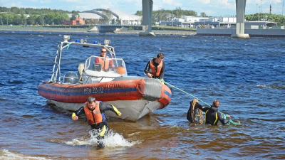 За неделю в Петербурге выявили 15 происшествий на воде — один погибший, 23 спасённых