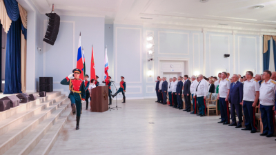 Александр Беглов поздравил сотрудников органов следствия с профессиональным праздником