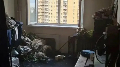 В Новом Девяткино из-за пожара в многоэтажке эвакуировали полсотни человек и собаку