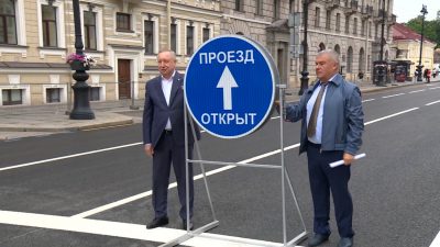 Александр Беглов открыл движение по Невскому проспекту после ремонта