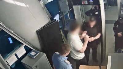 Блокировка багажа и вызов взрывотехников — как в метро Петербурга задержали мужчину с СВУ