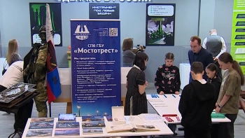 В Петербурге открылись выставки, где главные экспонаты – реальные перемены в жизни двух районов города