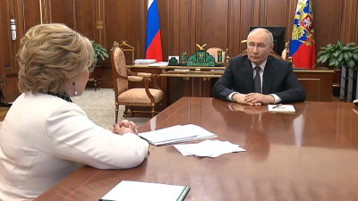 Владимир Путин на встрече с Валентиной Матвиенко подвел итоги работы сенаторов