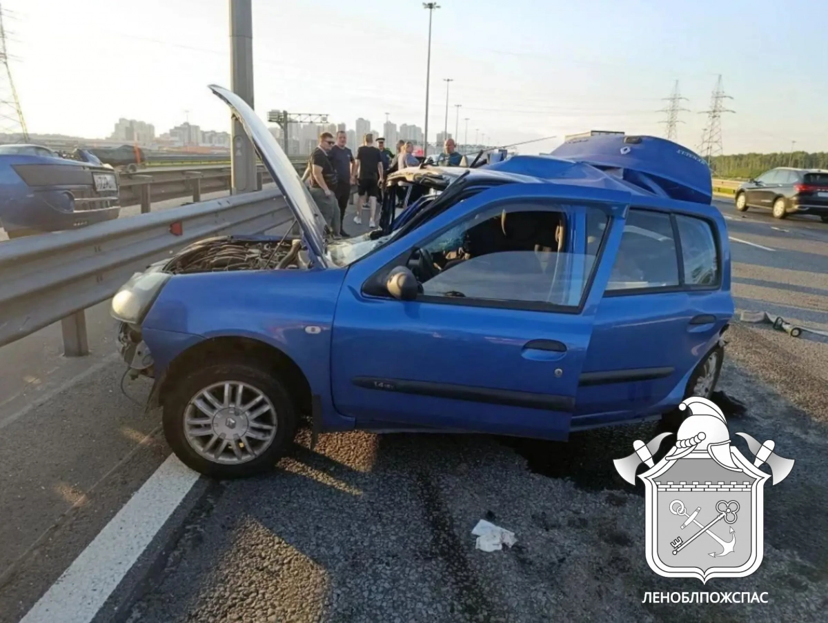 Полиция проверяет смертельную аварию на кольцевой в Ленобласти - tvspb.ru