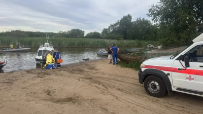На Ладожском озере столкнулись моторные лодки, пострадали два человека