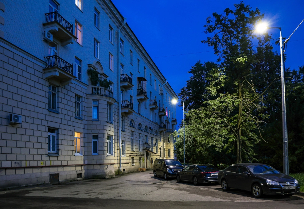 Реконструкция наружного освещения завершена в жилом квартале у Красногвардейской площади - tvspb.ru