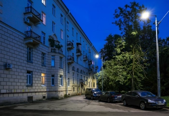 Реконструкция наружного освещения завершена в жилом квартале у Красногвардейской площади