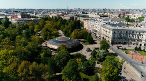 На что петербуржцы готовы ради премии на работе?
